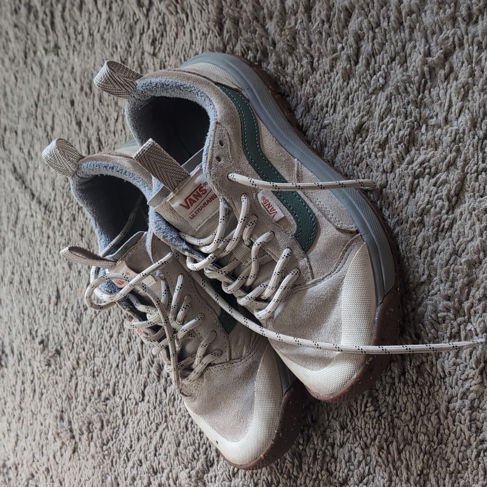 Vans Ultrarange Exo (Speckled Gum) “Black/Marshmallow”